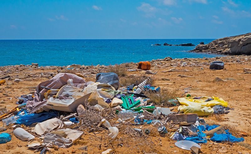 Plastikmüll am Strand